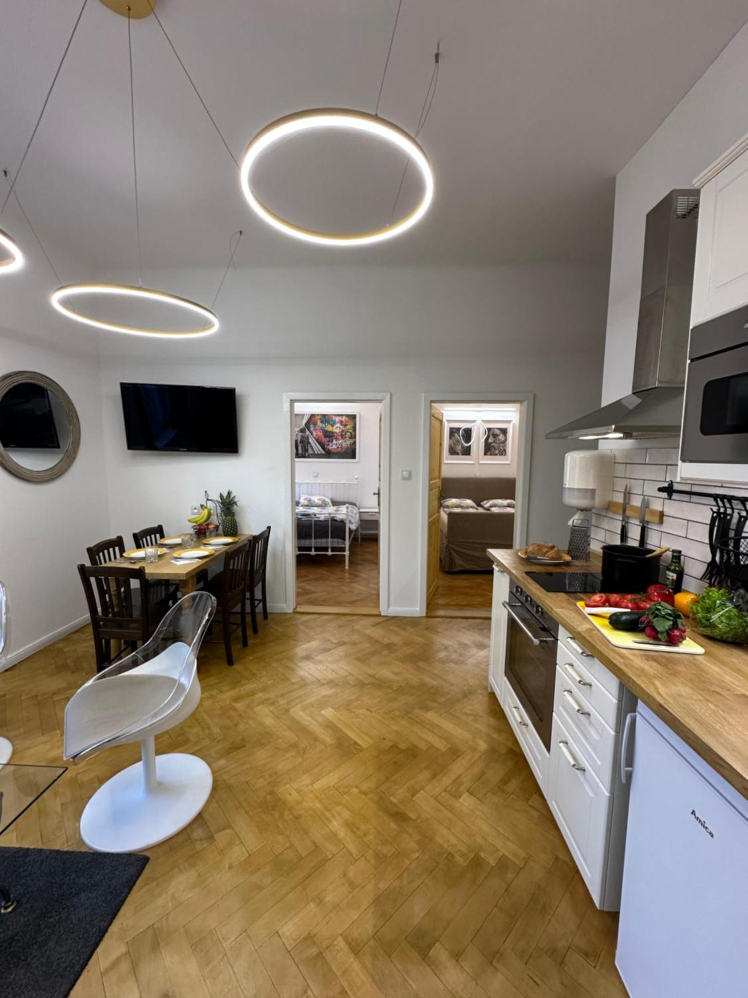 Karlin Oasis 2-Bedroom Apartment براغ المظهر الخارجي الصورة