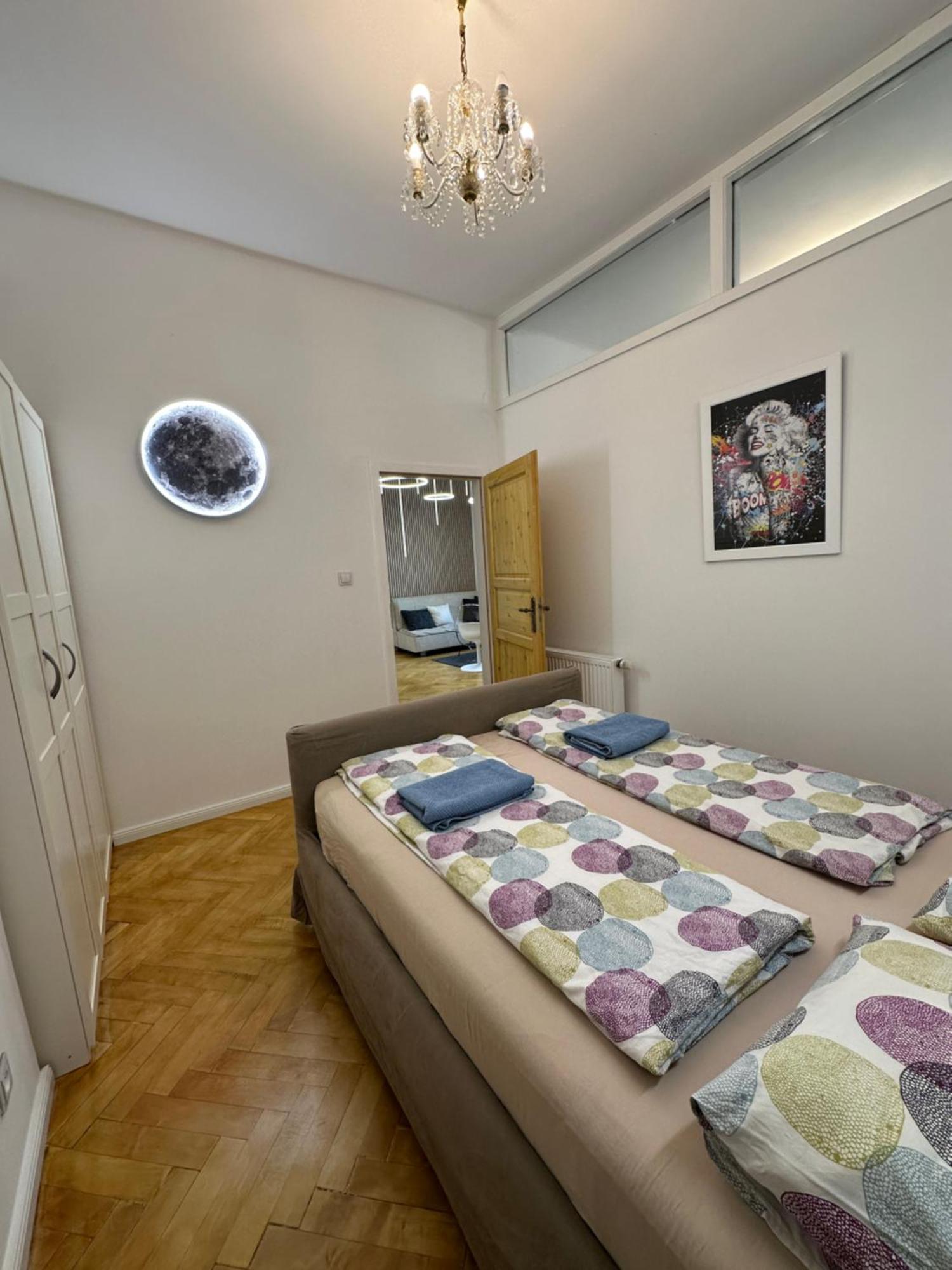 Karlin Oasis 2-Bedroom Apartment براغ المظهر الخارجي الصورة